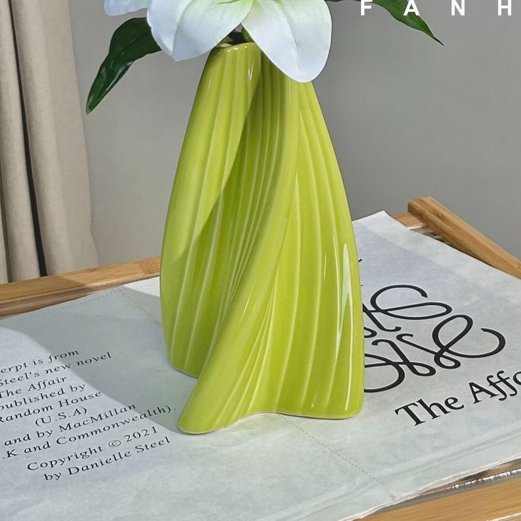 Artificial White Lily with Modern Green Vase – Elegant Home & Office Decor Gift